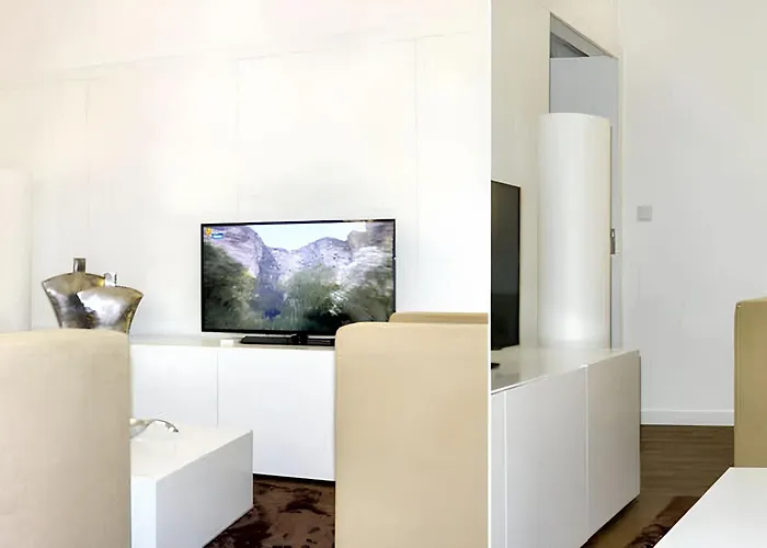 Charming House In With Terrace And Parking Сasa de vacaciones Riba de Mouro