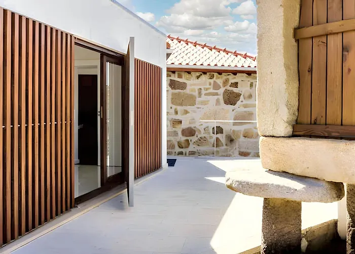 Charming House In With Terrace And Parking Ferienhaus *