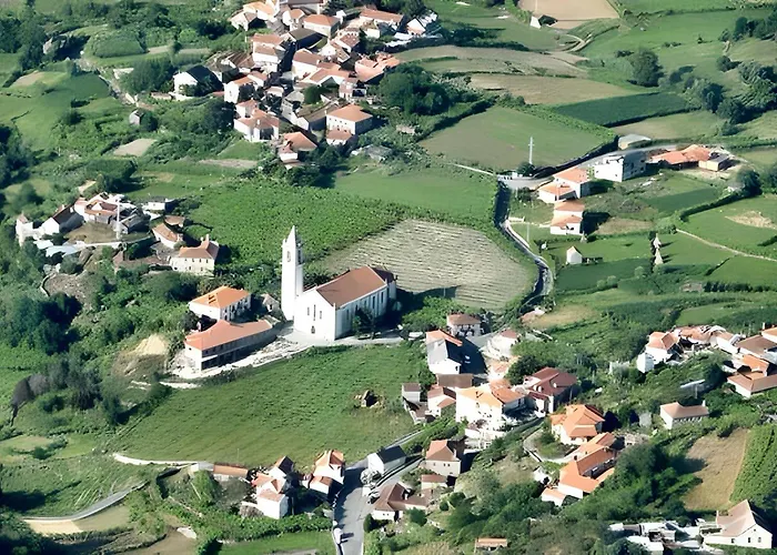 Charming House In With Terrace And Parking Ferienhaus *