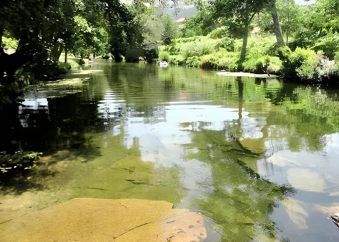 Сasa de vacaciones Charming House In With Terrace And Parking Riba de Mouro